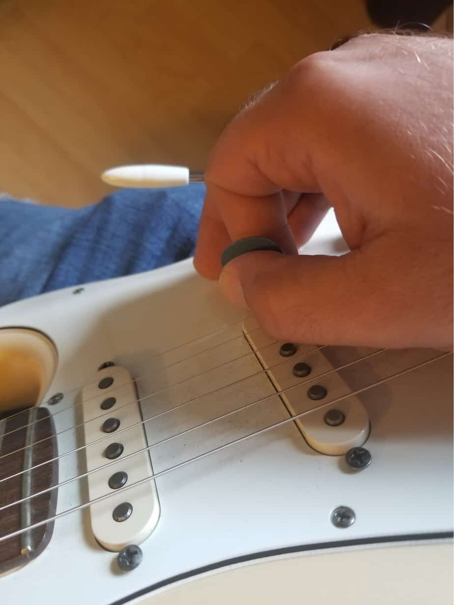 How To Hold A Guitar Pick Beginner Guitar HQ
