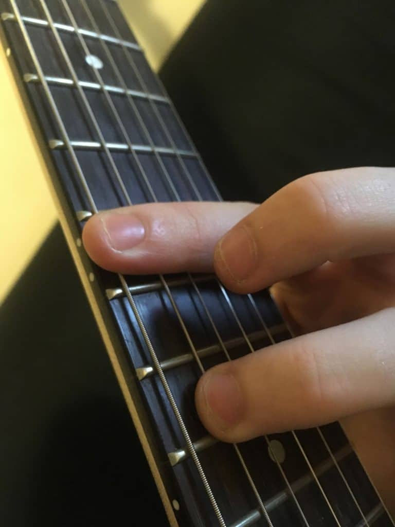 E Chord Guitar – Theory, Examples, How To 17 Em7 3