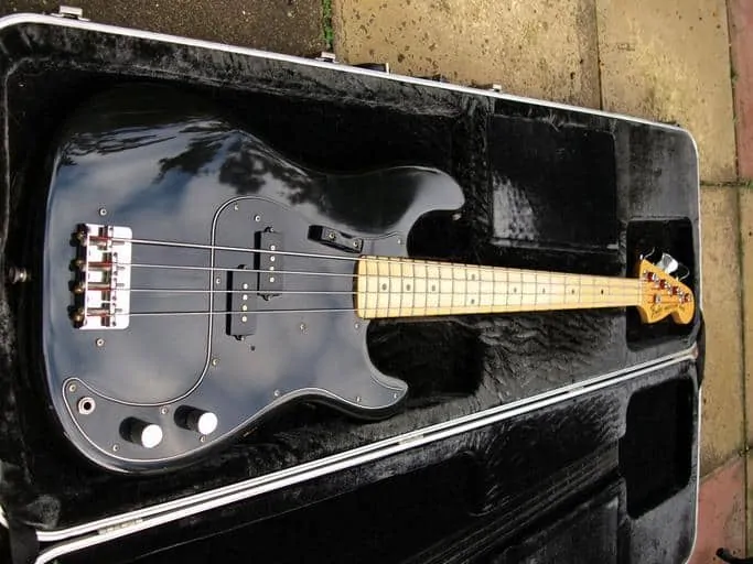 2 fender p bass