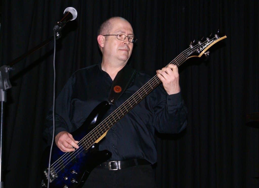 Best Beginner Bass Guitar 9 8 5 string bass