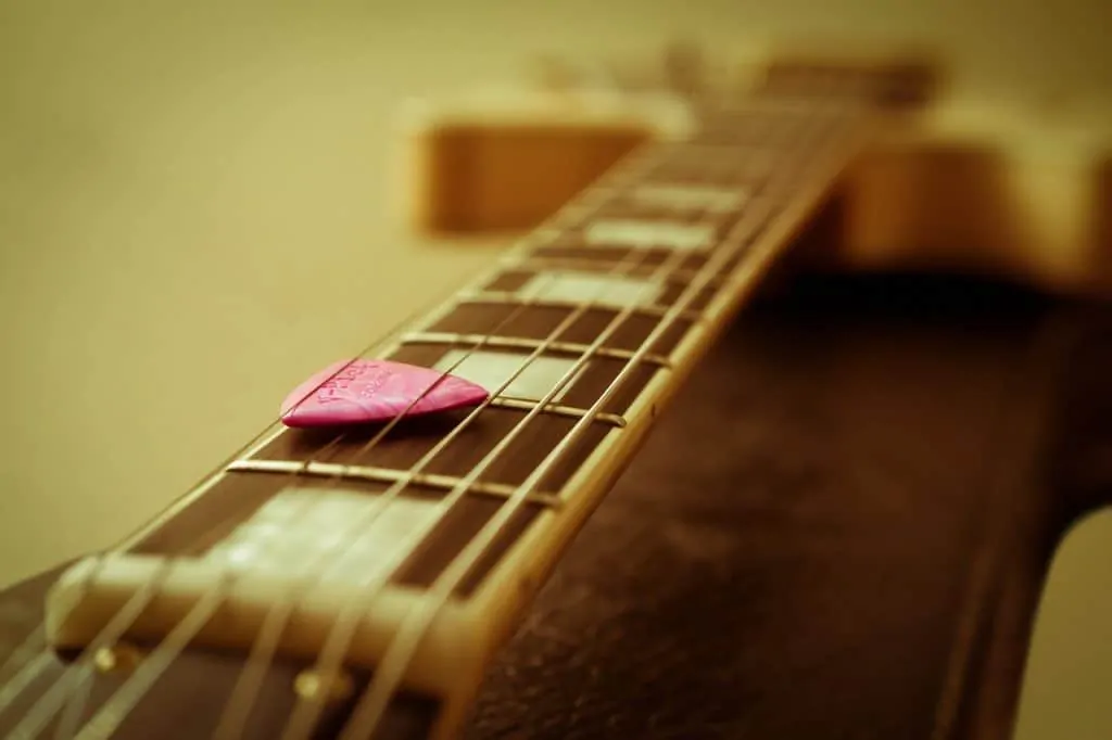 pick in strings