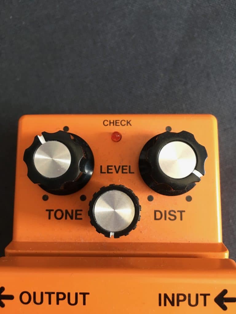 boss distortion pedal control