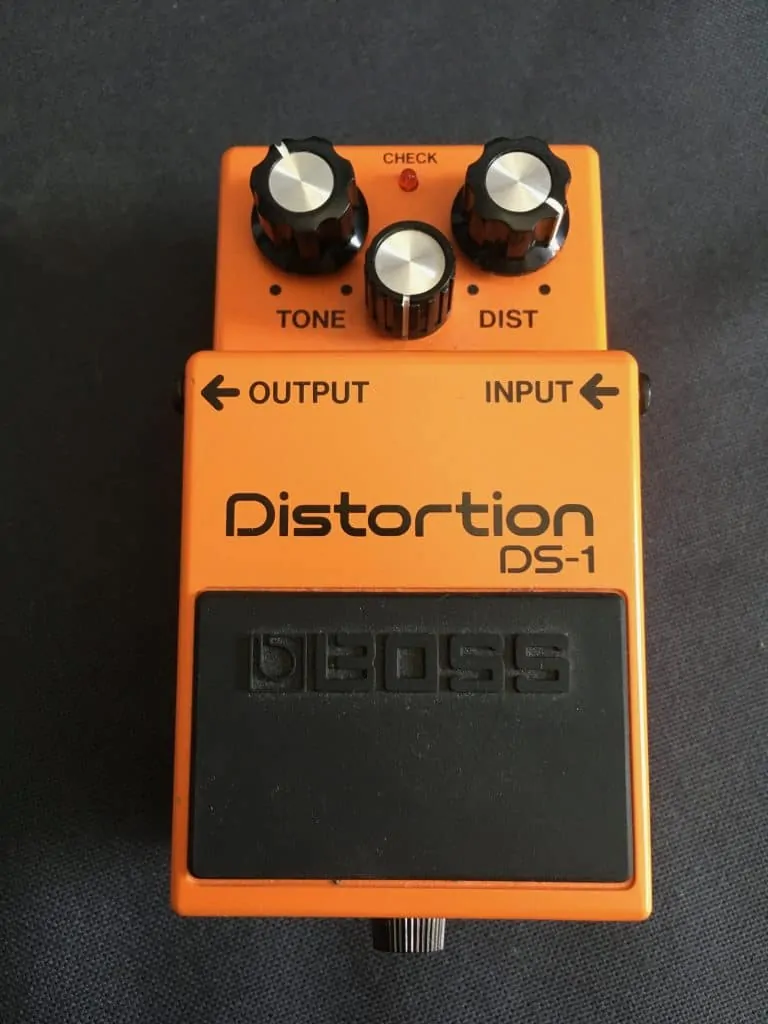 boss distortion pedal main