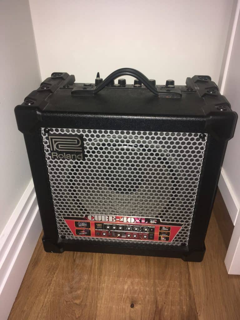 roland cube front