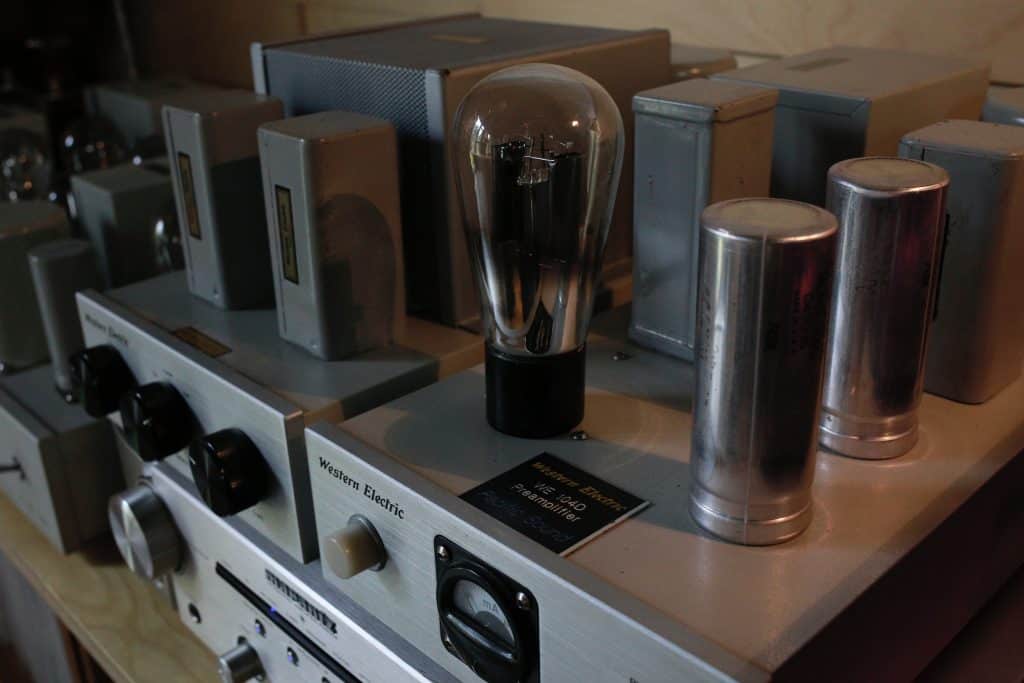 Tube Amps vs. Solid State How to Choose the Right Amp Beginner Guitar HQ Tube Amps vs. Solid State How to Choose the Right Amp Beginner Guitar HQ