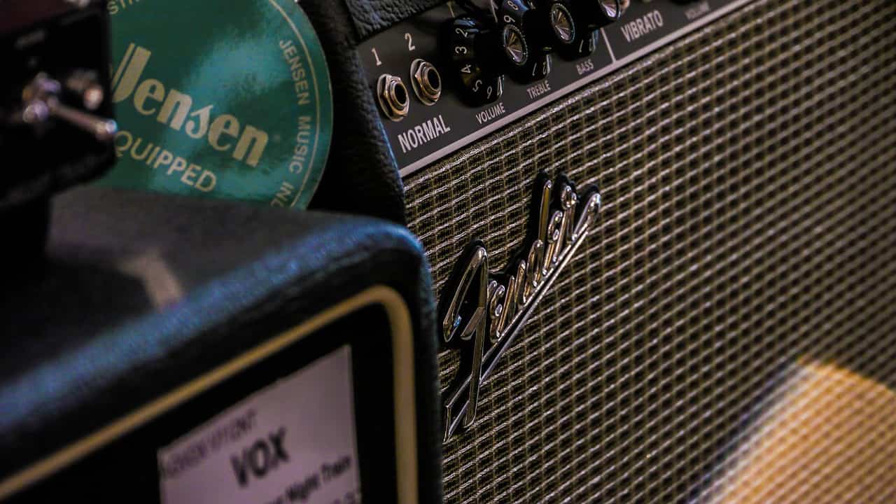 Fender Mustang 1 Review | Beginner Guitar HQ