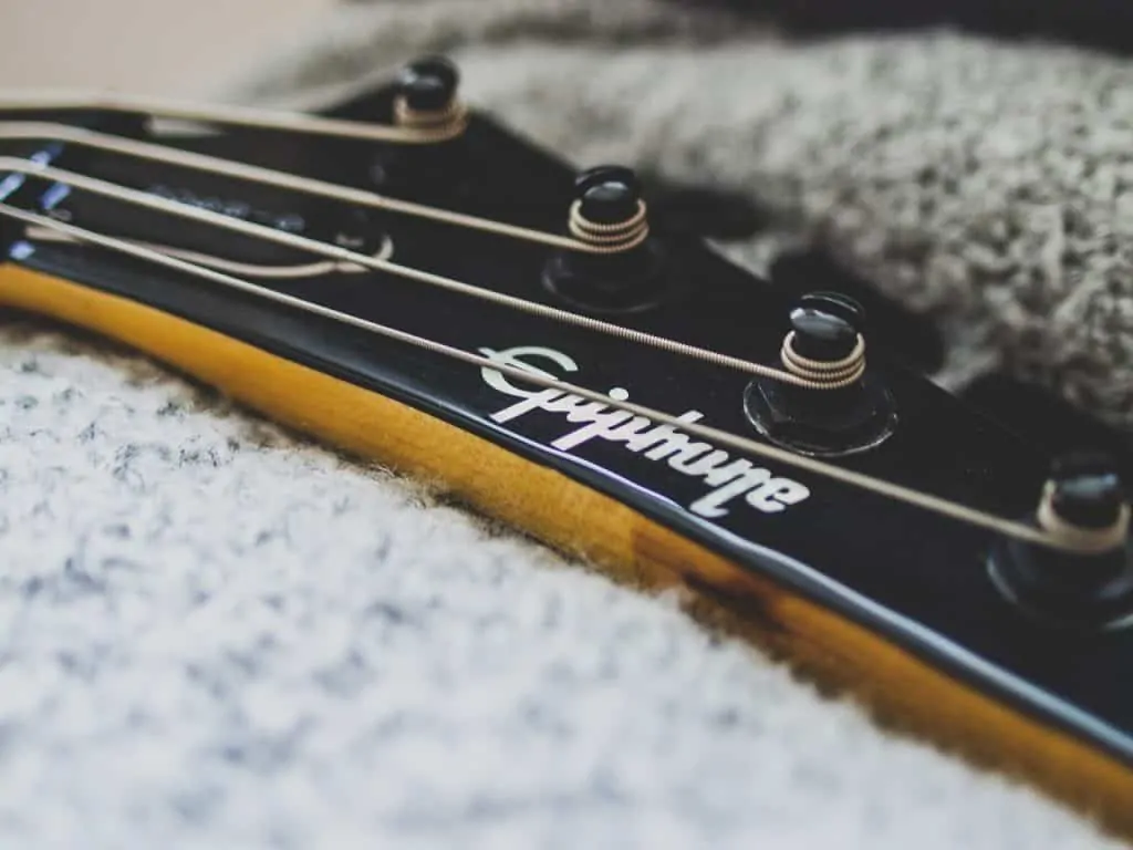 2 epiphone thunderbird reverse IV review