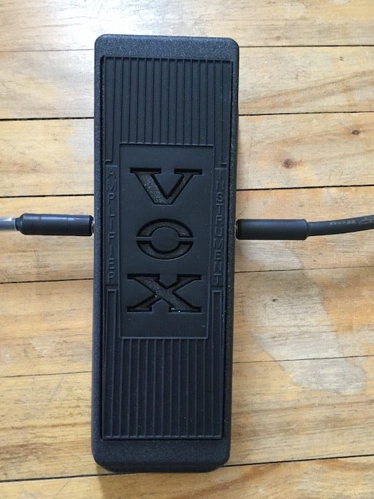 Vox V845 with cables