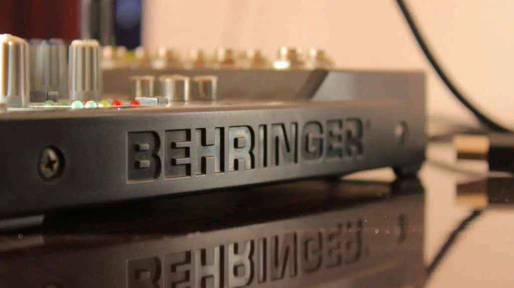 1 behringer audio interface