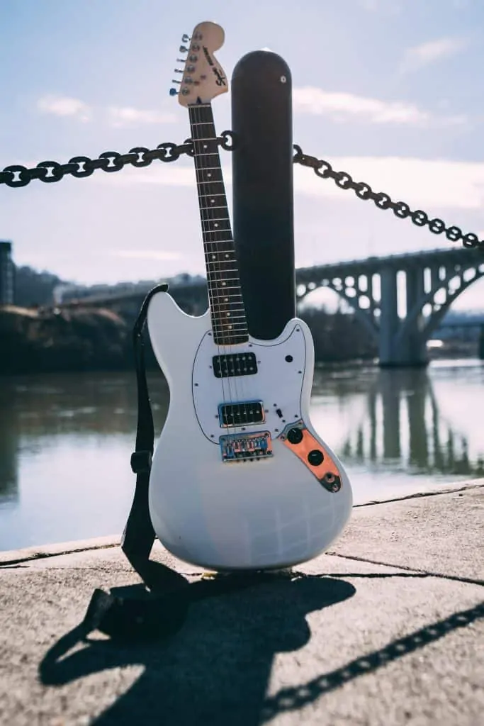 3 fender mustang