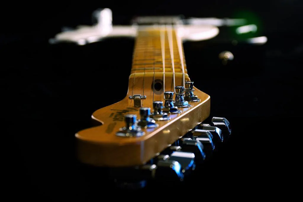 6 headstock