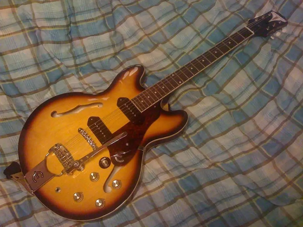 3 . epiphone casino 1965 review