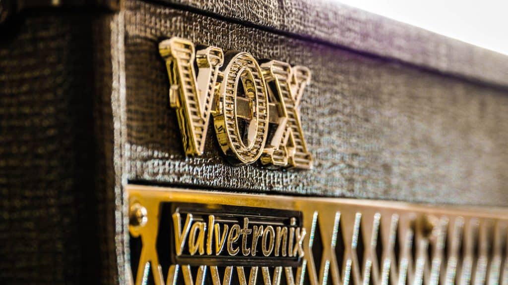 Vox Pathfinder 10 Guitar Amp Review | Beginner Guitar HQ