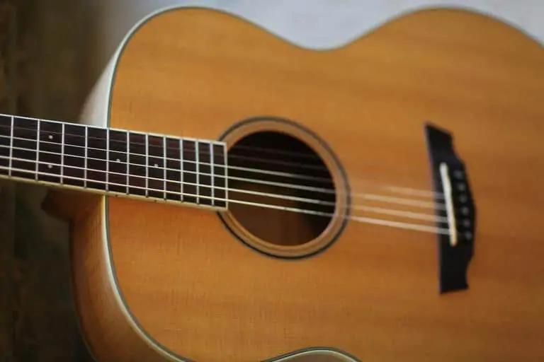 6 acoustic guitars reviews under 1000