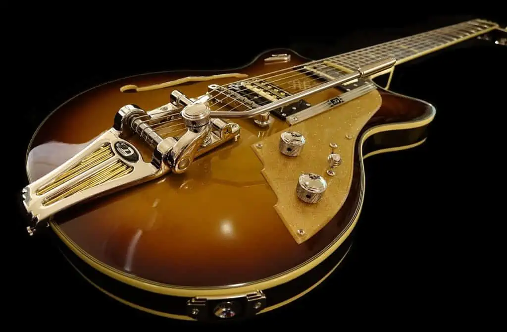 2 How to Choose a Semi Hollow Guitar